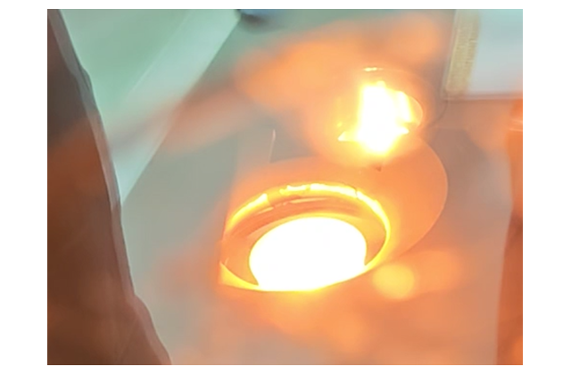 Расплавление металла в тигле